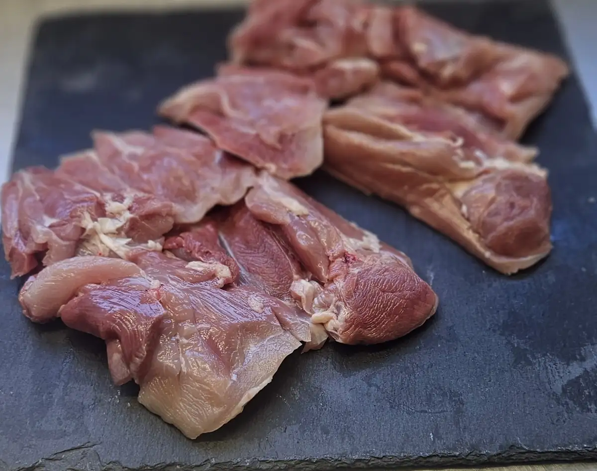 Cuisses de poulet désossées au kg